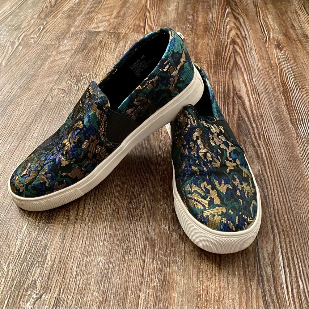 Steve Madden Slip Ons